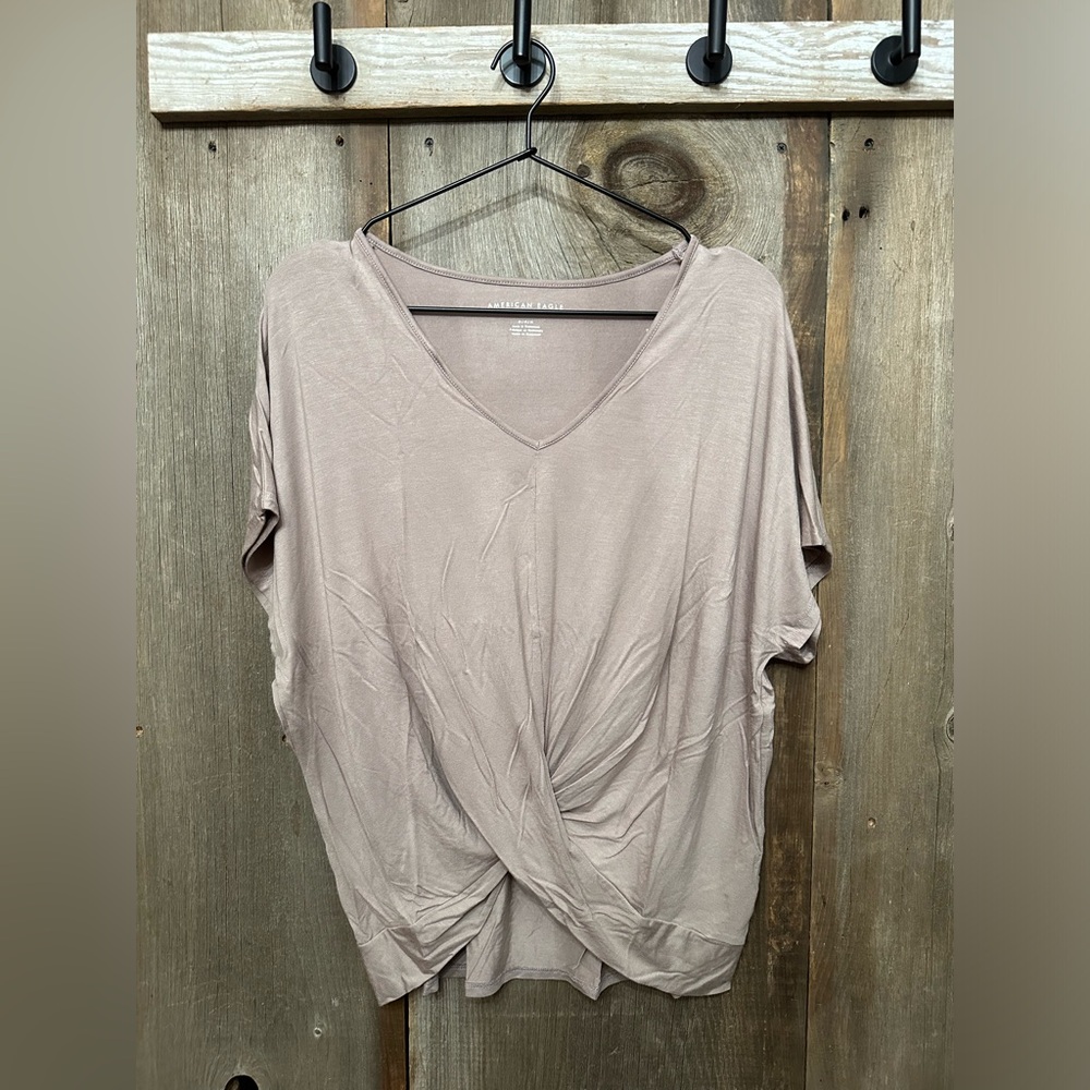 American Eagle Twist Front T-Shirt in Iced Mocha Size Medium Women’s